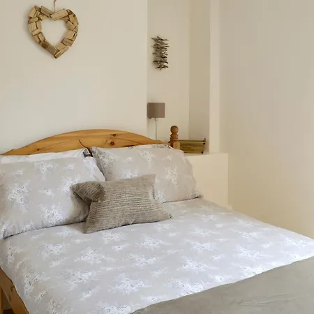 St Martins Square 2 *